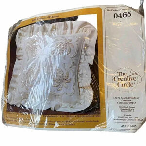 Vintage 1986 Creative Circle Colonial Welcome Embroidery Pillow Kit 465 Unopened